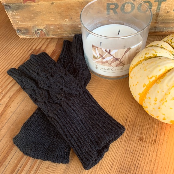 ✨OPEN WEAVE KNIT HAND ARM WARMER/FINGERLESS GLOVES W/THUMBHOLES - Picture 3 of 4